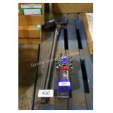 dyson cordless vac -works - no charger