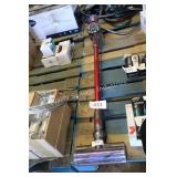 dyson v10 cordless vac -works- no charger