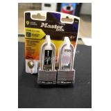 2pc masterlock locks w/ keys (display)