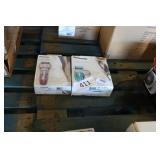 2 electric shavers