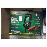 4amp battery charger & maintainer (display)