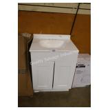 24" white vanity w top
