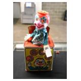 vintage 1968 jack in the box - works (display)