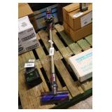 dyson v8 cordless vac -works - no charger