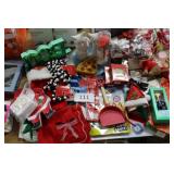 30+ Christmas plates/rug/bows/cups/decor/etc