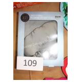 satin eyemask,pillowcase,& hair tie set