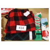 2ct womans pj pants & 2ct asst Christmas socks