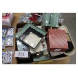 14ct asst organization trays/dual pump containers