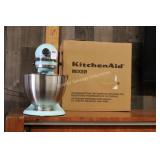 new - mint green kitchen aid mixer (display)