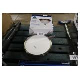 2 round light fixtures