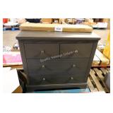 2 drawer dresser (bottom donï¿½t open)