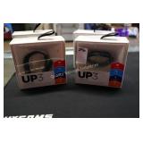 4 - up 3 activity trackers - not tested (display)