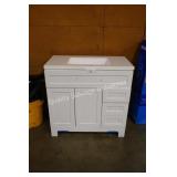 36ï¿½ white vanity w top