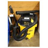 dewalt wet/dry vac