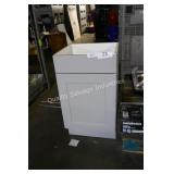 18ï¿½ vanity no top (cracked back left corner)