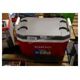 igloo 52qt red cooler