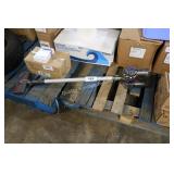 dyson v6 cordless vac -works- no charger