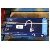 pull down kitchen faucet