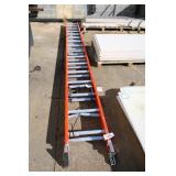louisville 32ï¿½ extension ladder (outside)