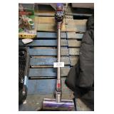 dyson cordless vac -works- no charger