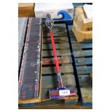 dyson cordless vac works-no charger