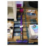 dyson cordless vac - works- not tested