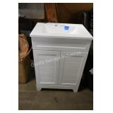 24" vanity w top