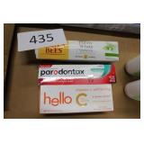 asst toothpaste burts bees/hello C/parodontax