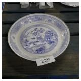 round serving dish