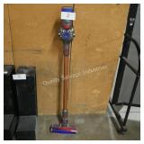 dyson v10 cordless vac -woks-no charger