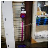 dyson v7 cordless vac -works-no charger