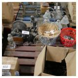 1/2 skid of home decor