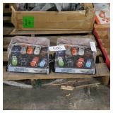 2-deluxe cars figurines