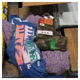 lot of asst sz clothes