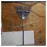 leaf rake