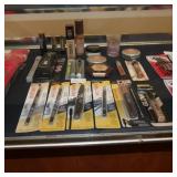 asst makeup (display)