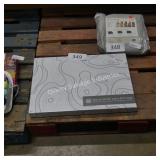 acacia wood cutting/serving board