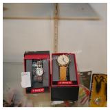 2 times watches - needs batteries (display)