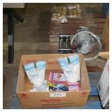 1 carton laundry / cleaning prod.