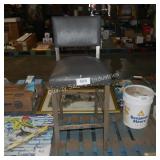 bar stool -damaged