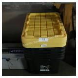 6-27g totes w 4 lids