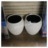 2 planters (damaged)
