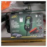 battery tender 4amp battery charger (display)