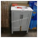24ï¿½ vanity w top & back splash