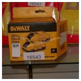 dewalt 2pk 20v batteries - works (display)