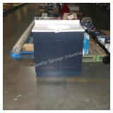 30' vanity w top (top cracked)