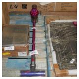 dyson v7 cordless vac - works no charger