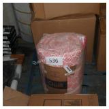 volta home quilt 92"x108"