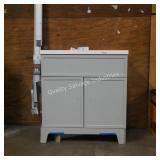 30" vanity w top (damaged)