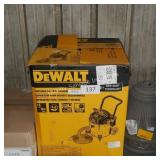 dewalt wet/dry vac